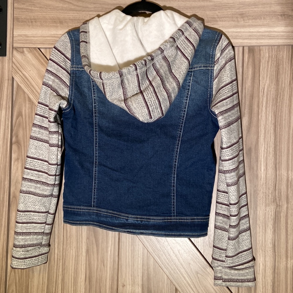 Jean Jacket - Picture 2 of 3